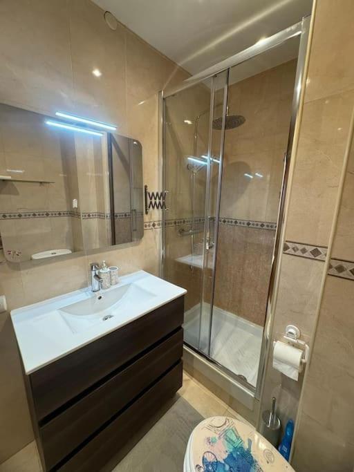 Piso Cerca Al Centro De Madrid San Luciano Apartment ภายนอก รูปภาพ